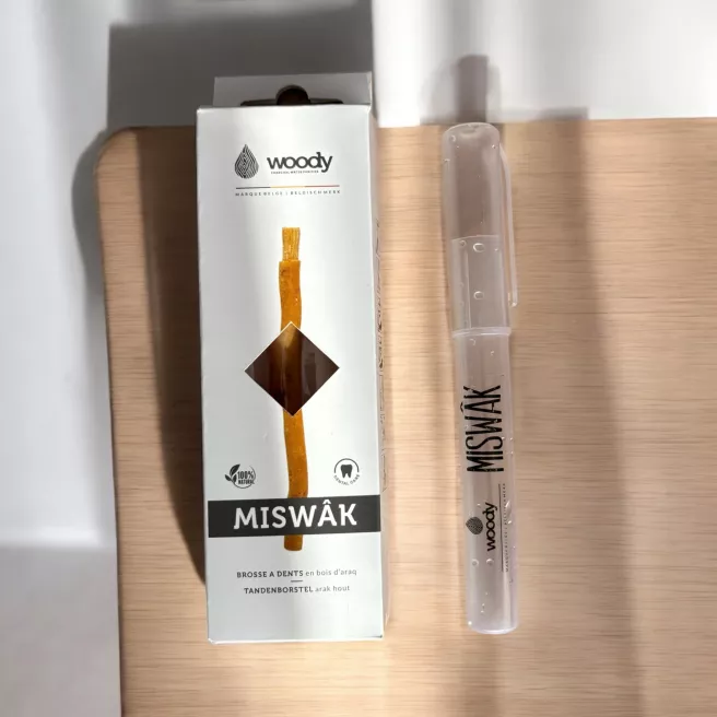 Miswak avec upport de voyage Miswak avec upport de voyage