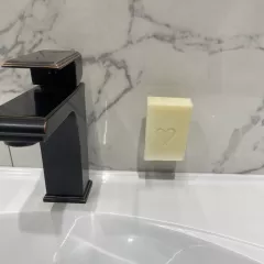 Purifier son eau sans plastique : les solutions écologiques de Woody Belgium Purifier son eau sans plastique : les solutions écologiques de Woody Belgium